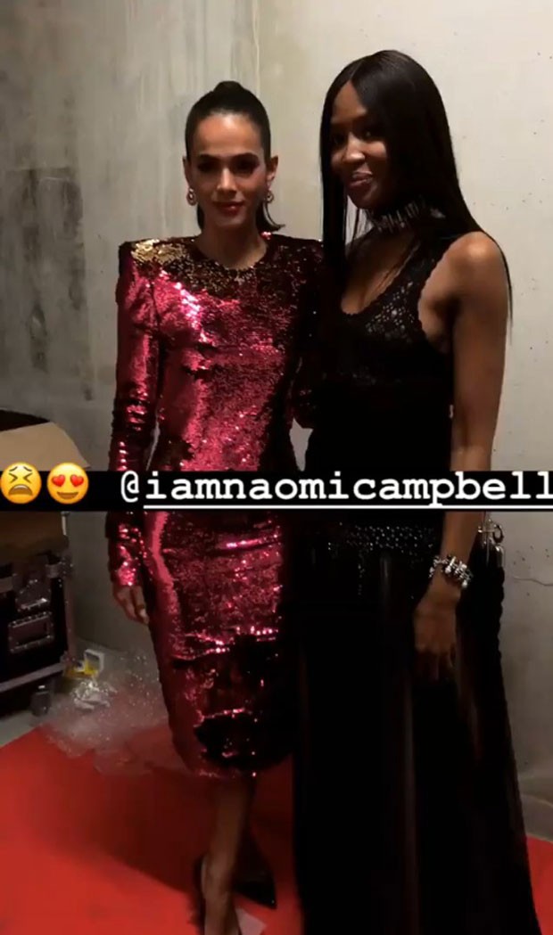 Bruna Marquezine posa ao lado de Naomi Campbell em Cannes