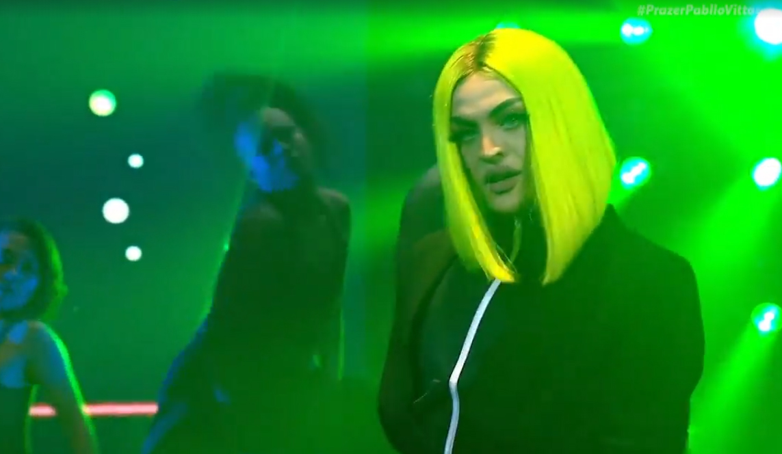 Pablo Vittar encarna a Britney Spears e faz cover de Toxic