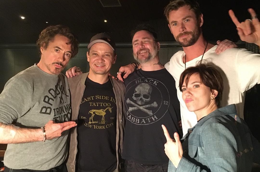 Atores de 'Vingadores' fizeram uma tatuagem pra celebrar os filmes e a amizade