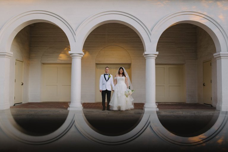 Fotógrafo usa lente de celular para criar efeito lindo em fotos de casamento