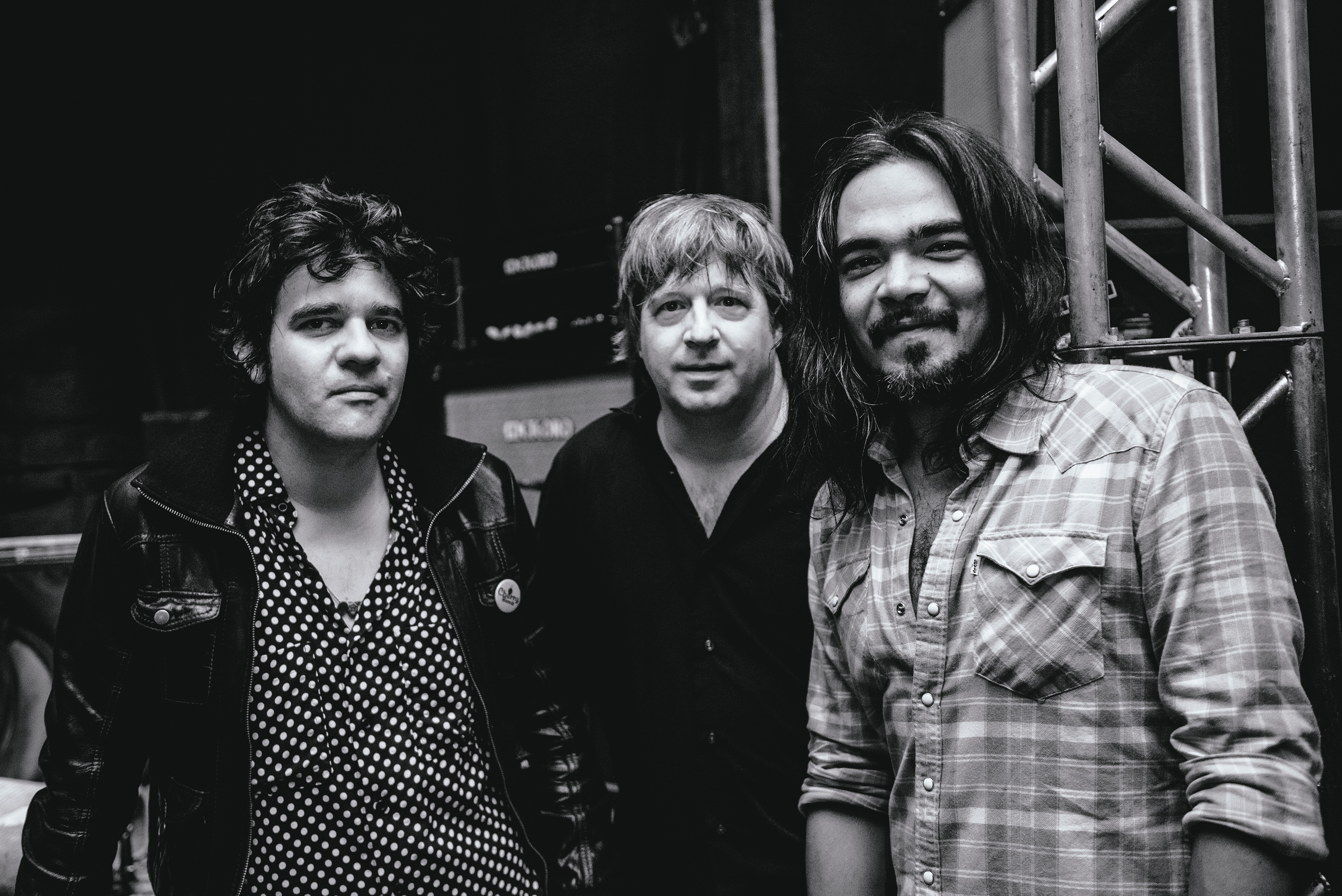 Com membro do Sonic Youth, Riviera Gaz busca crueza do rock em álbum de estreia