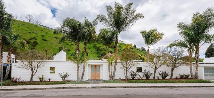 Cantora coloca casa em Beverly Hills à venda por R$ 10,9 milhões