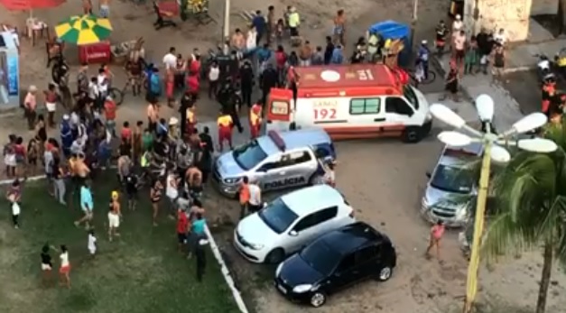 Jovem atacado por tubarão morre em Recife