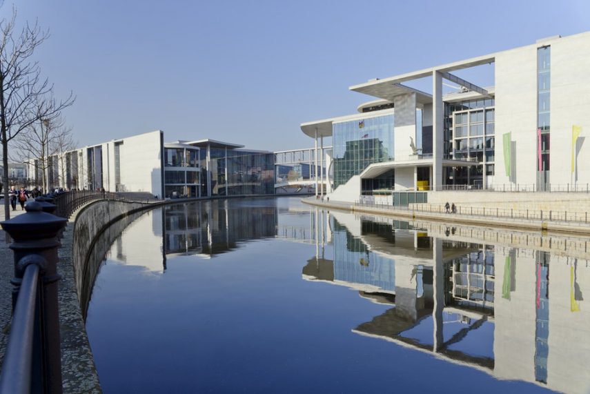 A moderna arquitetura de Berlim. Na foto, a Marie-Elisabeth-Luders House.