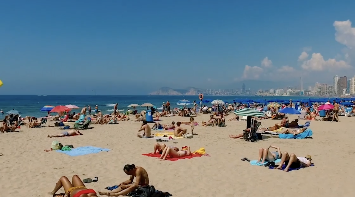 Turistas são responsáveis por 40% do lixo no Mar Mediterrâneo