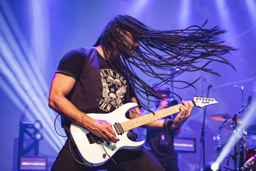 Angra com Sandy no Tom Brasil