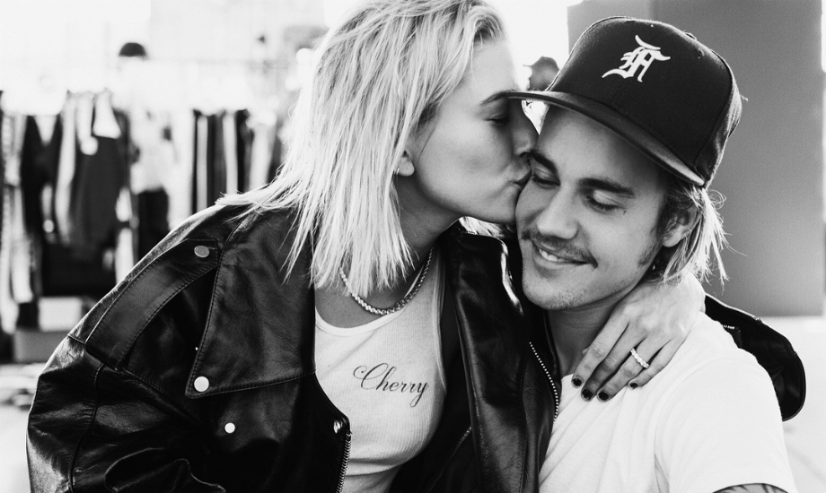 Anel de noivado de Justin Bieber e Hailey Baldwin custa R$ 1,9 milhão