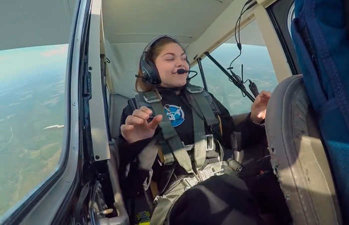 Nasa prepara garota de 17 anos para viagem a Marte