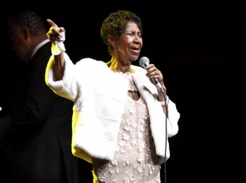 Cantora morreu em casa nos EUA, aos 76 anos