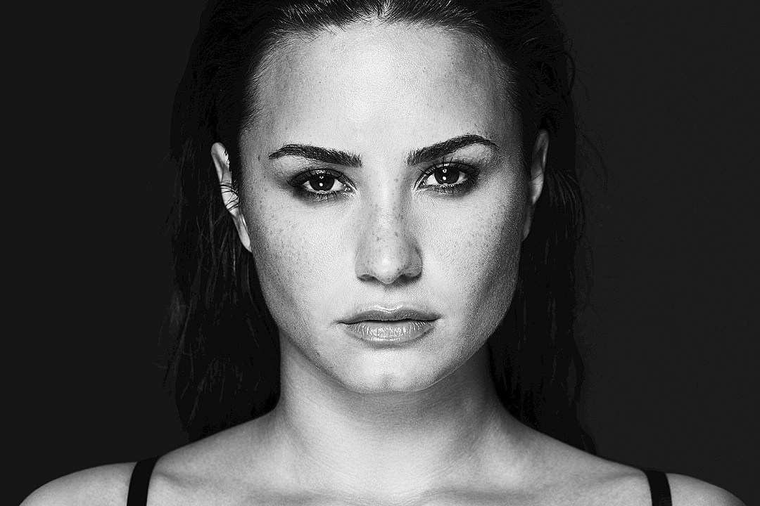 Após overdose, avô quer que Demi Lovato abandone a carreira