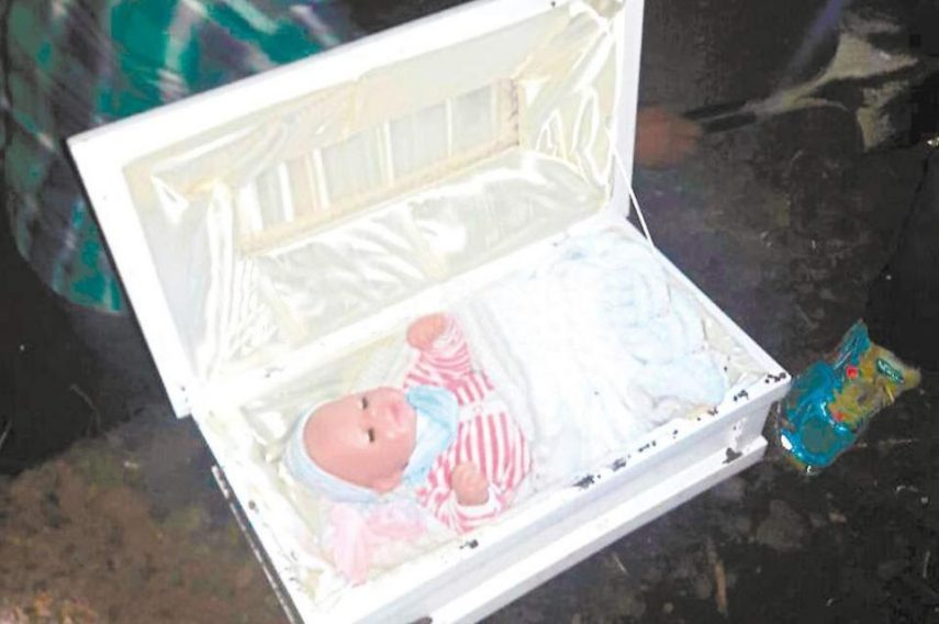 Pai descobre boneca no lugar de suposto bebê morto