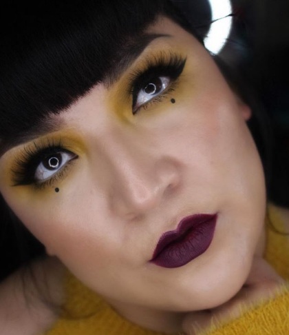A cor é tendência forte no make para sombra, batom e blush