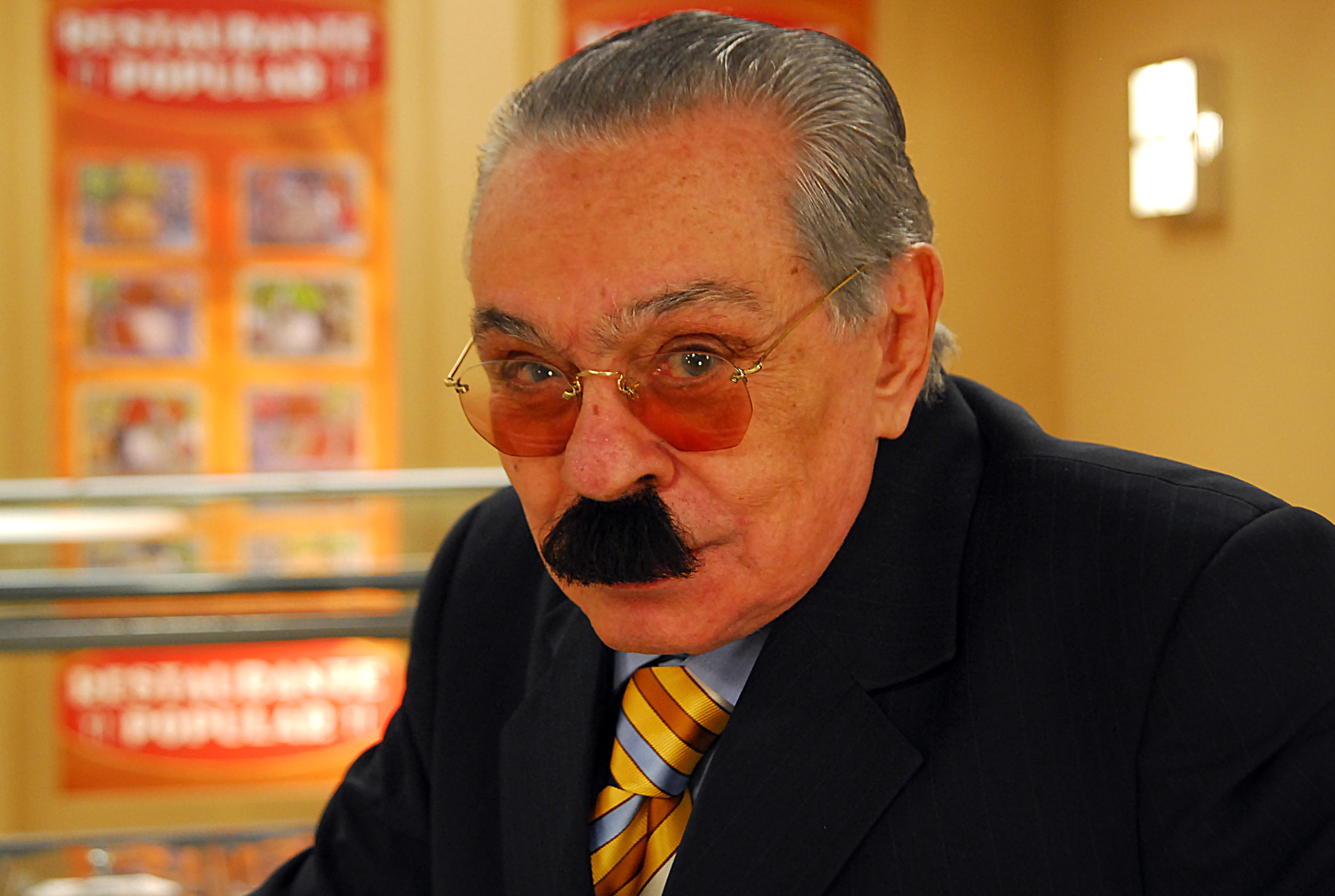 Filho de Chico Anysio diz que pai não era engraçado: 'Humorista, em geral, é mal-humorado'