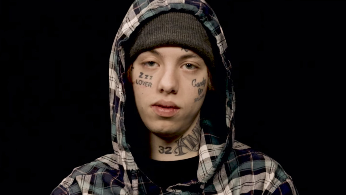 Rapper Lil Xan é hospitalizado por comer muitos Cheetos apimentados