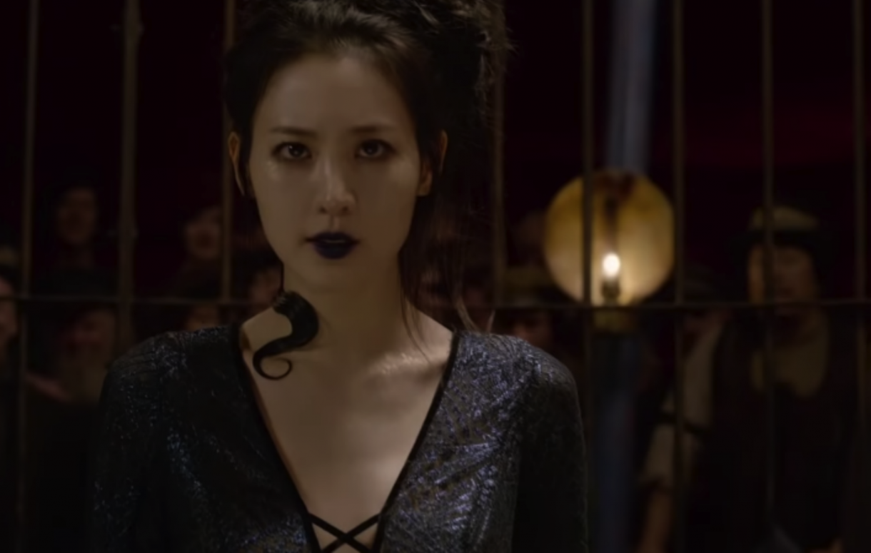 J.K. Rowling responde críticas sobre a escolha "racista" de atriz que vive Nagini