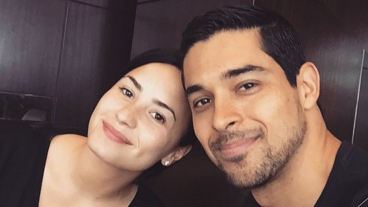 Demi Lovato tem recebido visitas diárias do ex-namorado Wilmer Valderrama