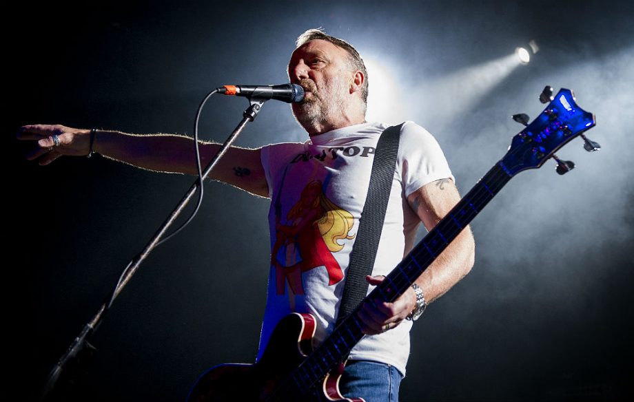 Back to the 80's: Peter Hook toca clássicos do New Order e Joy Division em São Paulo