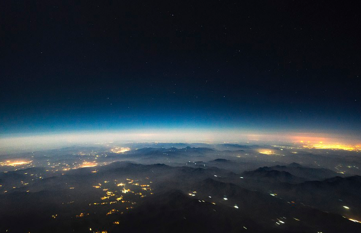 Piloto holandês registra vistas incríveis que tem da cabine