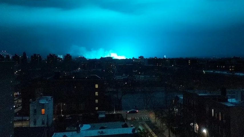 Luz azul é confundida com ataque alienígena em NY