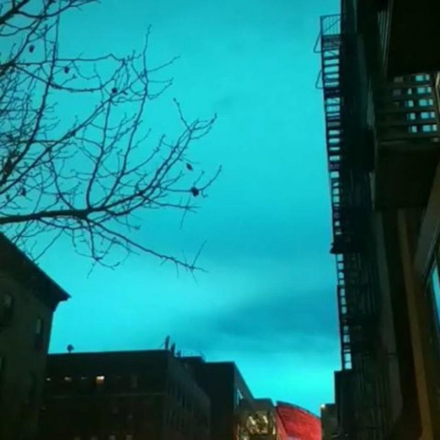 Luz azul é confundida com ataque alienígena em NY