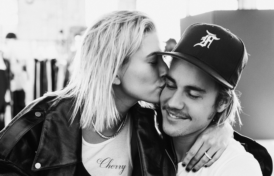 Justin Bieber e Hailey Baldwin planejam festa de casamento para fevereiro