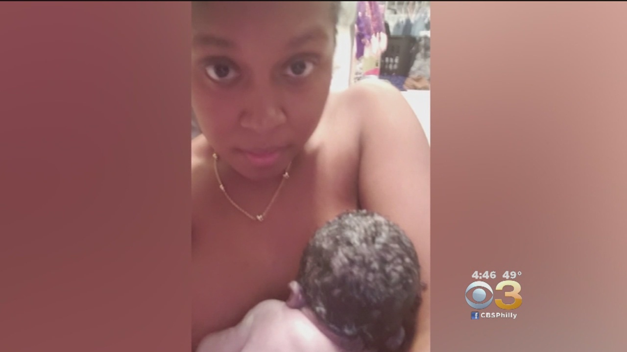 Mãe surpreende ao dar à luz sozinha em casa e ainda tirar selfie!