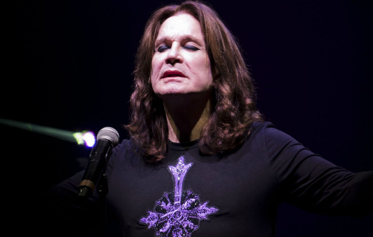 Ozzy Osbourne é internado às pressas por complicações na gripe