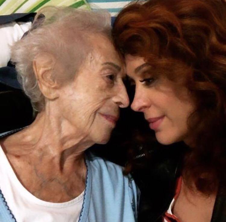 Mãe de Claudia Raia falece aos 95 anos