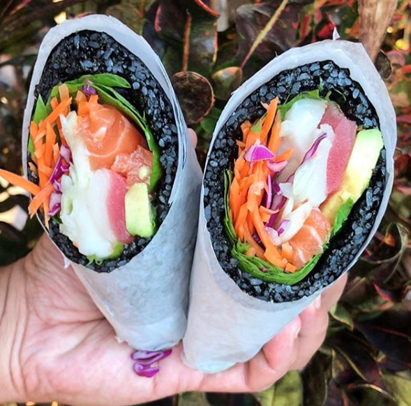Restaurante asiático serve hambúrguer, pizza, donut e taco de sushi, na Flórida