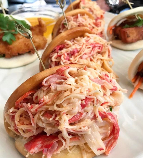 Restaurante asiático serve hambúrguer, pizza, donut e taco de sushi, na Flórida