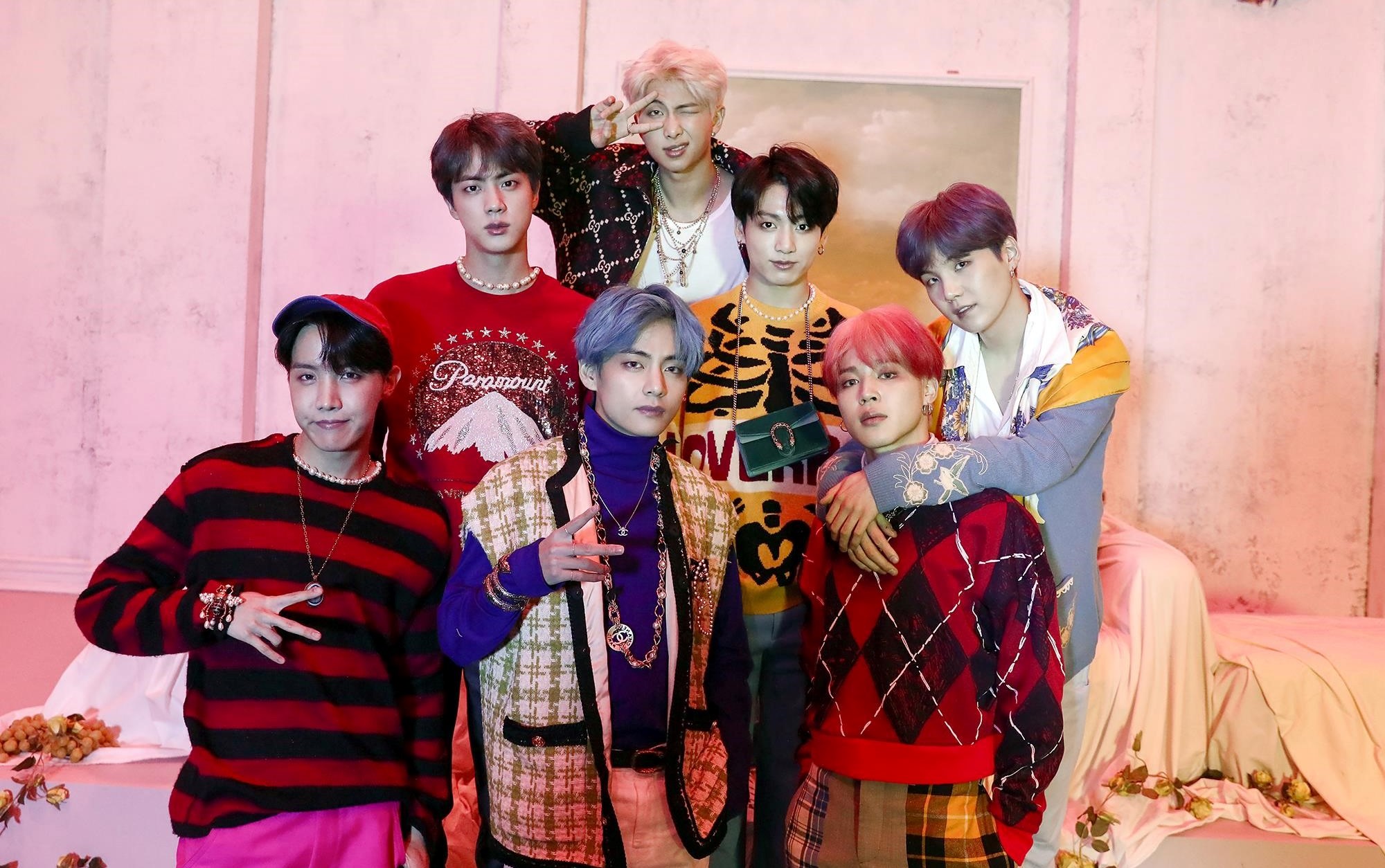 BTS atinge The Beatles e chega pela 3ª vez no topo da Billboard 200