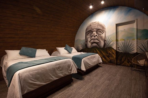 Em hotel mexicano, quartos são barris espalhados por campo e bebida é liberada