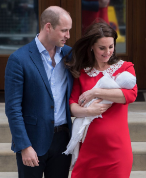 Kate Middleton e príncipe William divulgam fotos no aniversário de um ano do terceiro filho