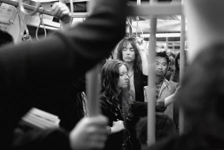 Desconhecidos no metrô de Londres