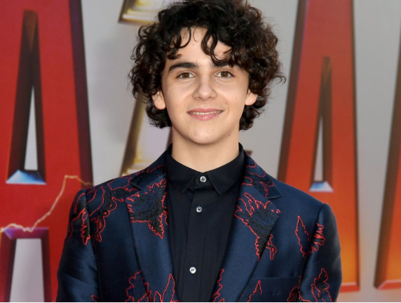 Jack Dylan Grazer é Freddy Freeman no longa