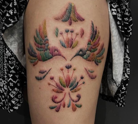 Desenhos que imitam pontos de bordado são nova moda entre tattoos