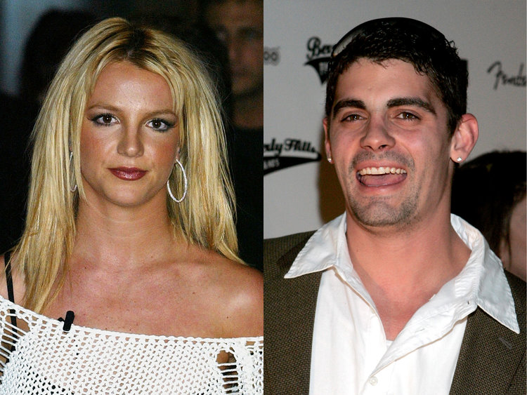 Britney Spears e Jason Alexander, amigos de longa data, ficaram casados por 55 horas depois de uma cerimônia em Las Vegas em 2004