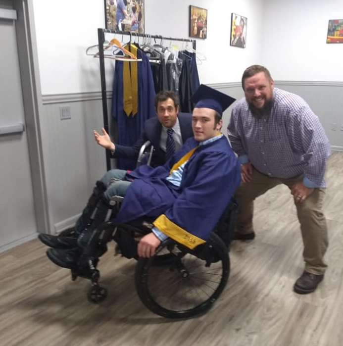 Kolton Smith, de 18 anos, ficou paraplégico em Junho de 2018 após um acidente de carro