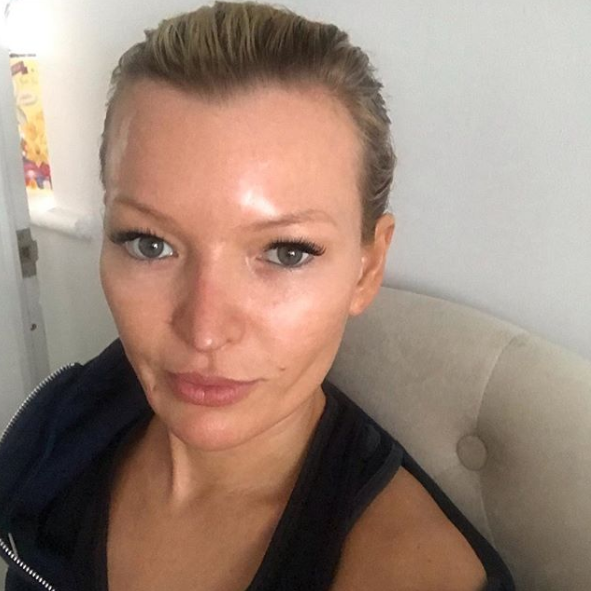 Denise Ohnona tem 38 anos e é constantemente confundida pela modelo britânica