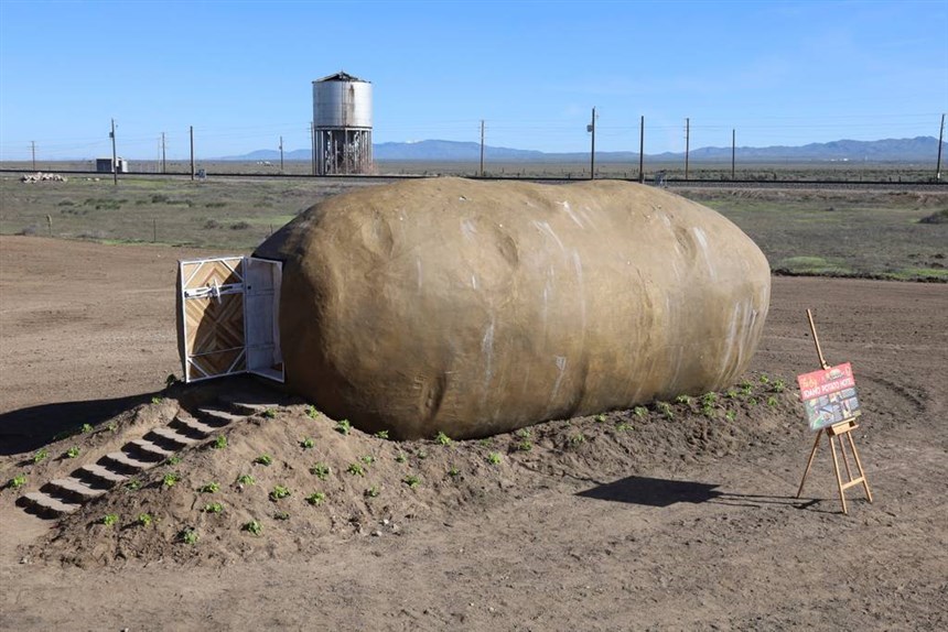 Diária para se hospedar em batata gigante nos EUA custa R$ 789