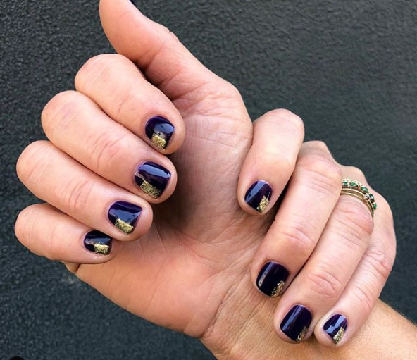 Misturar glitter com esmalte é a nova tendência