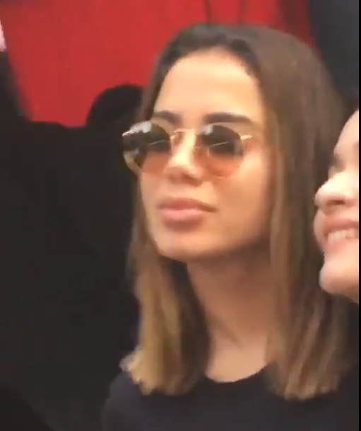 Anitta desabafa após ser criticada por não sorrir em encontro com fãs