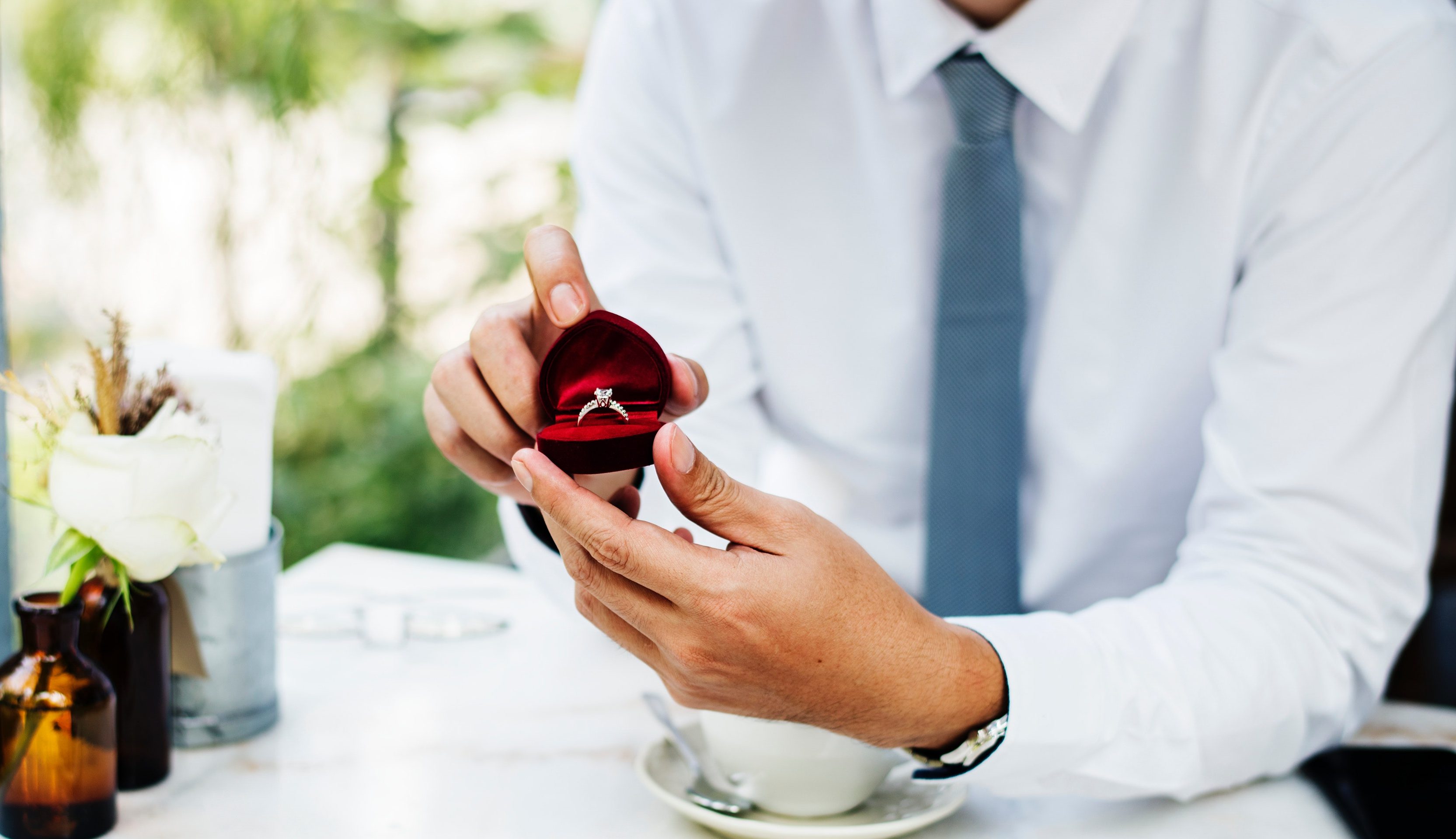 YouPorn procura casal que queira fazer pedido de casamento em seu site
