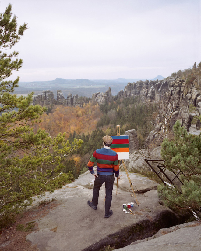 Hank Schmidt in der Beek é um pintor que usa de suas técnicas para ir a vistas maravilhosas e, em vez pintar o que vê, pinta suas próprias blusas.