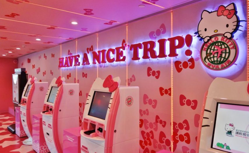 Hello Kitty Shinkansen é o trem da Hello Kitty do Japão, e está em operação desde 2018.