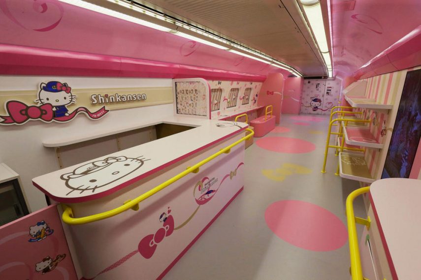 Hello Kitty Shinkansen é o trem da Hello Kitty do Japão, e está em operação desde 2018.