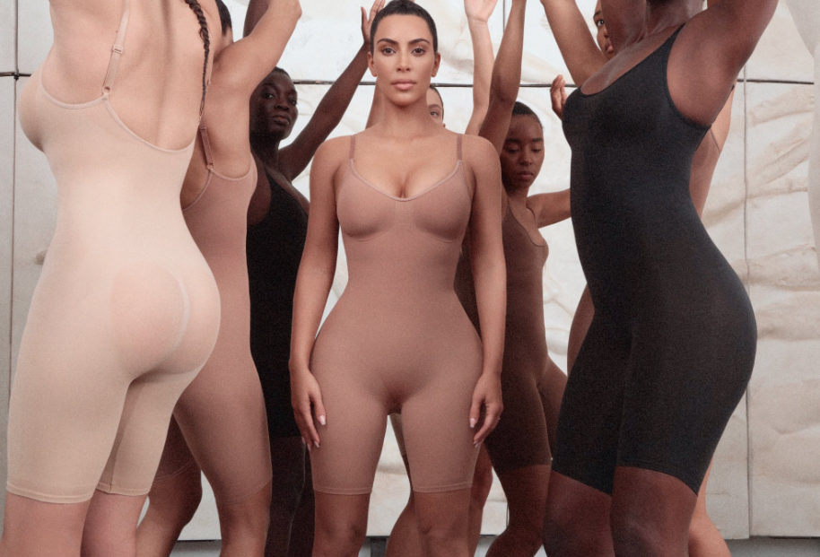 Prefeito japonês pede que Kim Kardashian reconsidere nome de sua marca