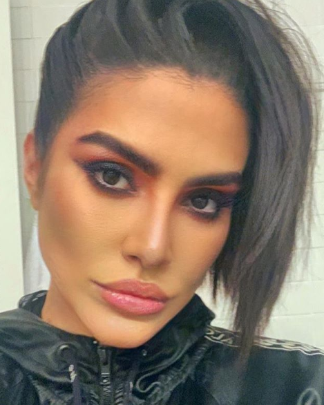 Cleo Pires desabafa: 'eu não vou sentir vergonha do meu corpo'