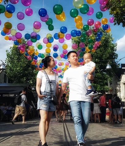 Ruas de Paris ganham 'céu' feito com 3,2 mil balões coloridos