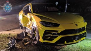 Subaru e Lamborghini ficaram destruídas após acidente com adolescente dirigindo na Austrália
